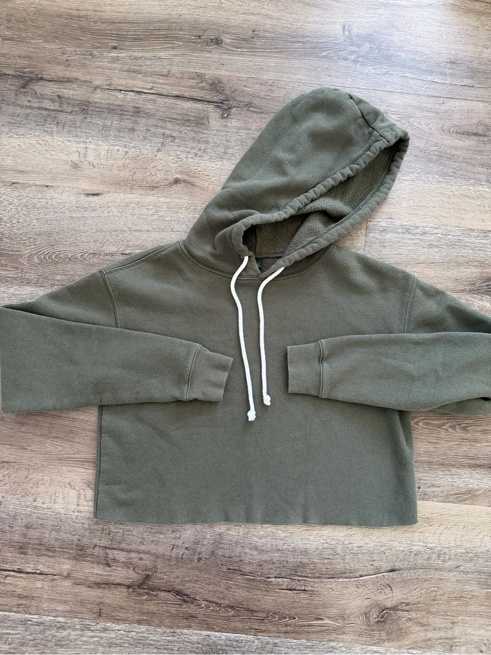 Cropped Olive Green Hoodie with Drawstring - Picture 1 of 4